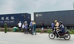 Tin tức tai nạn giao thông mới nhất ngày 17/5: Va chạm với tàu hàng, người phụ nữ tử vong
