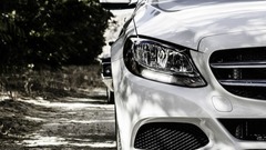 Cùng gia đình đi dự đám cưới, 4 trẻ em mắc kẹt trong ô tô, tử vong thương tâm ở Ấn Độ