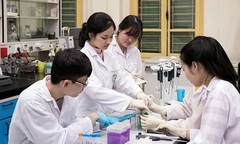 Tuyển sinh 2025: Trường Đại học Y Hà Nội lần đầu xét tuyển khối A00