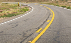 Vạch vàng nét liền có được quay đầu?