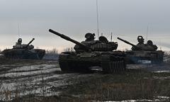 Nga bất ngờ điều quân tinh nhuệ áp sát biên giới, Ukraine lập tức hạ lệnh  "khẩn "