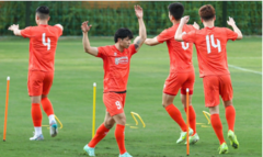 Báo Malaysia quan tâm đặc biệt đến  "2 ngôi sao " tuyển Việt Nam