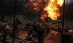 Nga  "thổi bùng lửa chiến " ở vùng biên giới, Ukraine  "lo sốt vó " vội kêu gọi Mỹ hành động