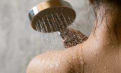Bạn trai tá hỏa phát hiện nữ người mẫu xinh đẹp tử vong trong nhà tắm