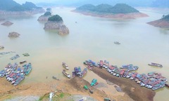 Nguyên nhân khiến mực nước hồ thủy điện Hòa Bình xuống thấp kỷ lục