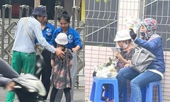  "Nam sinh vất vả nhất " Kỳ thi vào lớp 10 ở Hà Nội và câu chuyện khiến  "triệu trái tim rơi lệ "