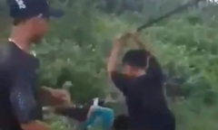 Vụ nam sinh bị đánh hội đồng dã man dù quỳ gối van xin ở Bình Định: Lời khai ban đầu tiết lộ  "sốc "