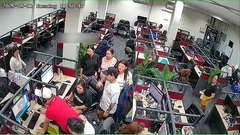 Nhân viên trung tâm lừa đảo ở Philippines chạy như  "ong vỡ tổ " sau khi “đại bản doanh” bị hacker tấn công 