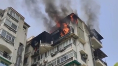Clip: Hiện trường vụ hỏa hoạn kinh hoàng, 3 bố con lao từ tầng 9 xuống đất tử vong thương tâm ở Ấn Độ
