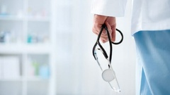 Người phụ nữ dùng giấy tờ giả hành nghề bác sĩ 20 năm, thu về khoảng 42 tỷ đồng