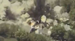 Clip: Ukraine xuất kích tiêm kích đa nhiệm, phóng bom lượn san phẳng kho đạn dã chiến của Nga