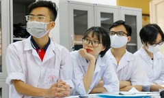 Tuyển sinh 2025: Đại học Y Hà Nội dành 40% cho tuyển thẳng, cộng điểm với IELTS từ 5.5