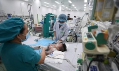 Bé 2,5 tuổi đột quỵ vì bệnh lý hiếm