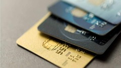 Có nên nhờ người thân mở tài khoản ngân hàng?