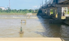 Ra đập ngăn mặn chơi cùng nhóm bạn, một học sinh lớp 9 bị nước cuốn mất tích