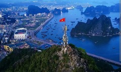 Khám phá “nóc nhà” Hạ Long