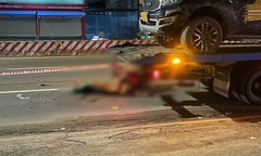 Tai nạn giao thông ở Bình Dương: Xe máy tông vào đuôi xe cứu hộ, thanh niên 17 tuổi tử vong thương tâm