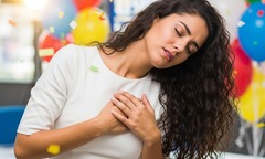 Vươn mình sau trúng số: Trúng số gần 24 tỷ đồng, người phụ nữ  "ngất xỉu " ngay trên sân khấu