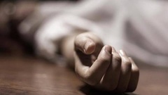 Bị bố mẹ mắng vì sử dụng điện thoại liên tục, cậu bé uống thuốc sâu tự tử 