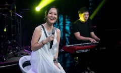 Hồng Nhung nhận hơn 3.000 tin nhắn động viên, bật khóc vì không thể hát sau phẫu thuật ung thư