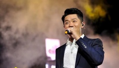 Nam ca sĩ đình đám bị hoãn toàn bộ show diễn, nghi do vướng ồn ào vì một chiếc đồng hồ: Công ty quản lý nói gì?