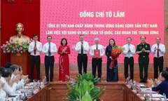 Tổng Bí thư trao quyết định tổ chức bộ máy Cơ quan Ủy ban Trung ương MTTQ Việt Nam