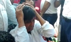 Clip: Lộ bí mật khó chấp nhận, chú rể bị gia đình cô dâu lao vào đánh ngay giữa đám cưới