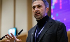 Microsoft tuyên bố thử nghiệm hệ thống AI y tế  "mạnh hơn " bác sĩ trong chẩn đoán tình trạng sức khỏe phức tạp