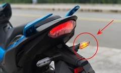 Phải bật xi nhan trước bao lâu để xin chuyển hướng xe?