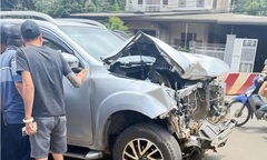 Điều tra vụ xe bán tải gây tai nạn liên hoàn rồi bỏ chạy, người dân đuổi theo 10km bắt tài xế giao cho công an
