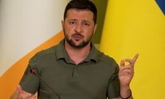 Ukraine liều lĩnh tập kích  "quy mô lớn ", Tổng thống Zelensky ra tuyên bố  "đặc biệt " về đàm phán với Nga