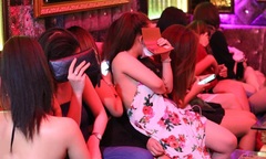 Thiếu nữ 14 tuổi ở Điện Biên bị bán với giá 30 triệu đồng,  "ép " mặc đồ hở hang phục vụ khách