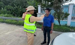 Xử lý tài xế vi phạm nồng độ cồn kịch khung vẫn chở 45 khách trên cao tốc