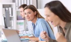 11 dấu hiệu cho thấy bạn đang có một người bạn  "độc hại "