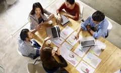 Bị phạt tù vì bỏ  "huyết thanh sự thật " vào đồ uống đồng nghiệp để đánh cắp kế hoạch làm việc