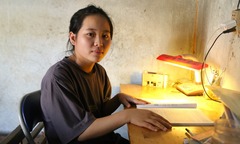 Nữ sinh nghèo đạt 29,25 điểm đối mặt với nguy cơ dang dở đại học vì gánh nặng  "cơm áo gạo tiền "