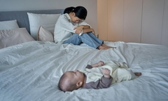 Trầm cảm sau sinh, người phụ nữ sát hại hai con gái sinh đôi, chồng ân hận tột cùng vì từng nói một câu