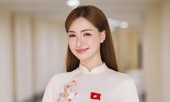 Một nữ ca sĩ ủng hộ 300 triệu đồng cho bà con Nghệ An bị ảnh hưởng bởi bão số 3