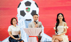 Dimitar Berbatov tái ngộ fan Việt tại sự kiện “Together We Rise”