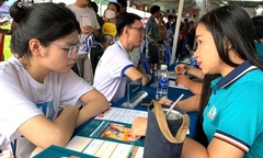 Công thức quy đổi điểm trúng tuyển của Đại học Kinh tế TP.HCM năm 2025