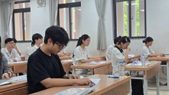 Chuyên gia nói gì khi điểm chuẩn khó đoán, thí sinh bối rối đặt nguyện vọng?