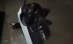 Clip: Vớt chiếc Audi bị rơi xuống mương vì đi theo Google Maps