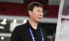 HLV Kim Sang-sik lý giải hành động xếp chai nước, phủ nhận tin đồn  "chơi chiêu "