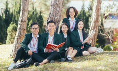 Bảng điểm  "đỏ rực " ngành Quan hệ công chúng, trường top đầu gần 30 điểm