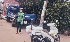 Lời khai của tài xế xe ôm công nghệ đập bể kính chiếu hậu xe tải