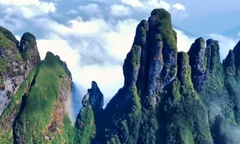 Khám phá đỉnh Ngũ Chỉ Sơn vùng Tây Bắc 