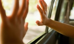 Bị bỏ quên trên ô tô suốt 8 tiếng, bé trai gần 2 tuổi tử vong thương tâm tại Mỹ