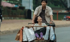 Bộ phim  "Mang mẹ đi bỏ " cán mốc 100 tỷ đồng sau khoảng 1 tuần công chiếu