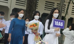 Tuyển sinh bổ sung vào lớp 10 ở TP.HCM, nhiều trường top vẫn  "trắng " hồ sơ