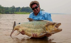 Cần thủ câu được cá  "bạo chúa " nặng 34kg, nổi tiếng với hàm răng sắc nhọn như dao cạo